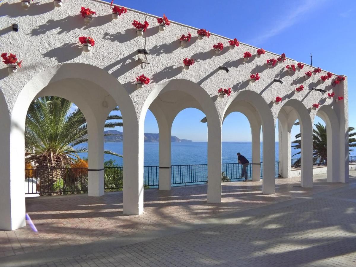 R1357 Balcon De Europa Apartment Nerja Exterior photo